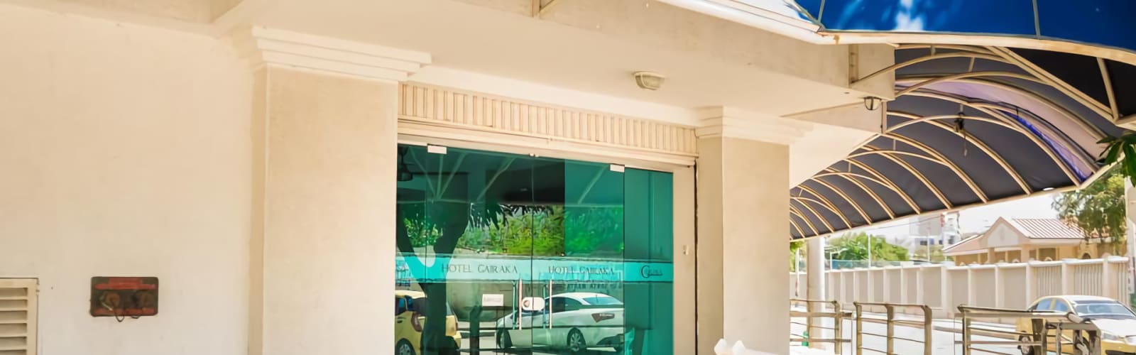Fachada e instalaciones del Hotel Catayar